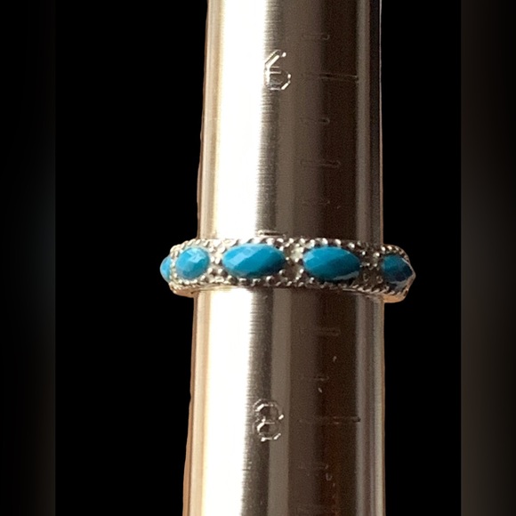 Turquoise Blue Faucet Stone Beaded Silver Plated Costume Ring Woman’s Jewelry - Picture 4 of 4